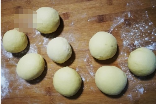 烤箱|红薯独特做法,加一个鸡蛋,不用烤箱,女儿说比买的面包还好吃