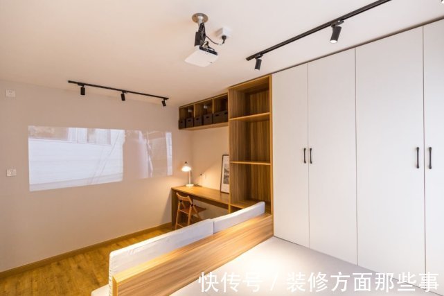 书房|用角落空间设计出个小书房,简直太实用了!节省空间,1㎡不浪费