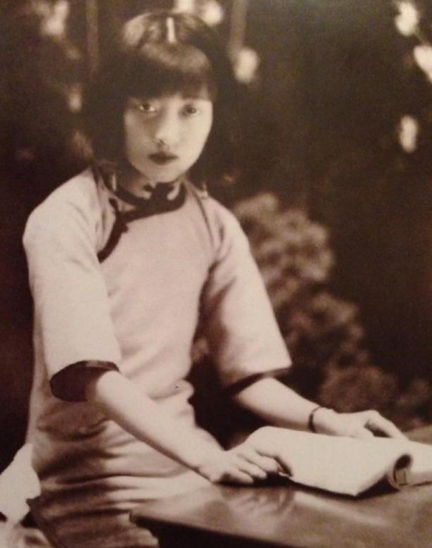 皇后|「老照片」从妙龄少女到1个疯子!今日盘点,末代皇后婉容!