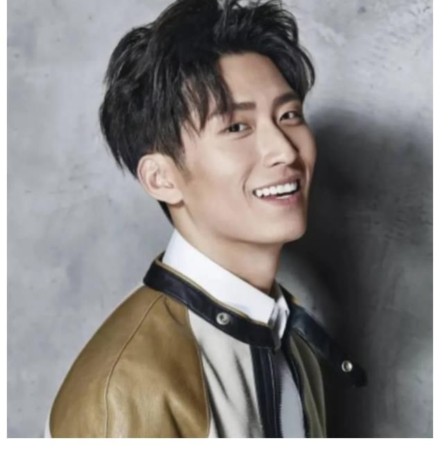 方言|窦骁能与奶奶“无障碍”交流，全依靠他从小在国外锻炼出来的生活技能