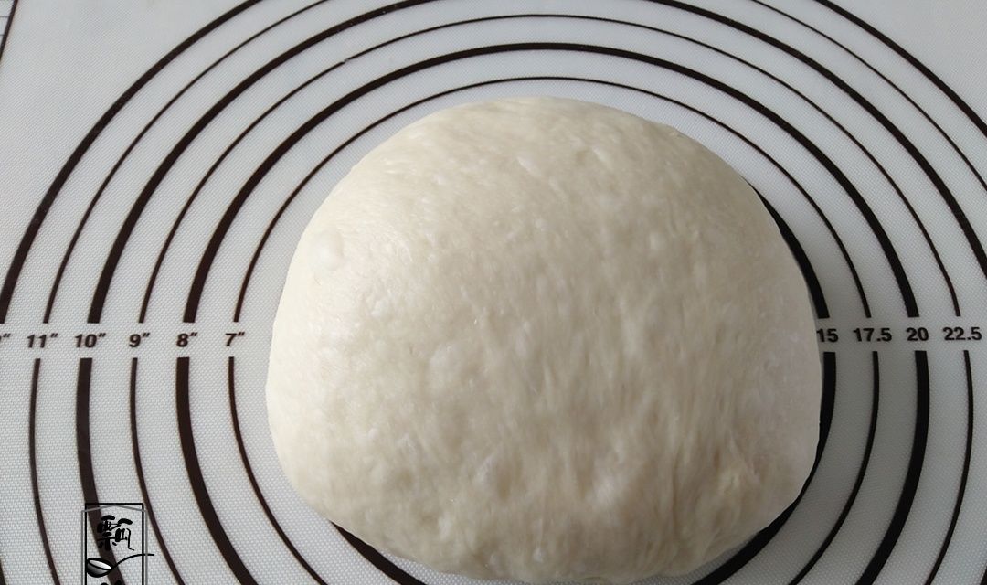 小笼包|孩子大人都爱的早餐,凉热都好吃,放三天不硬,比吃馅饼包子强