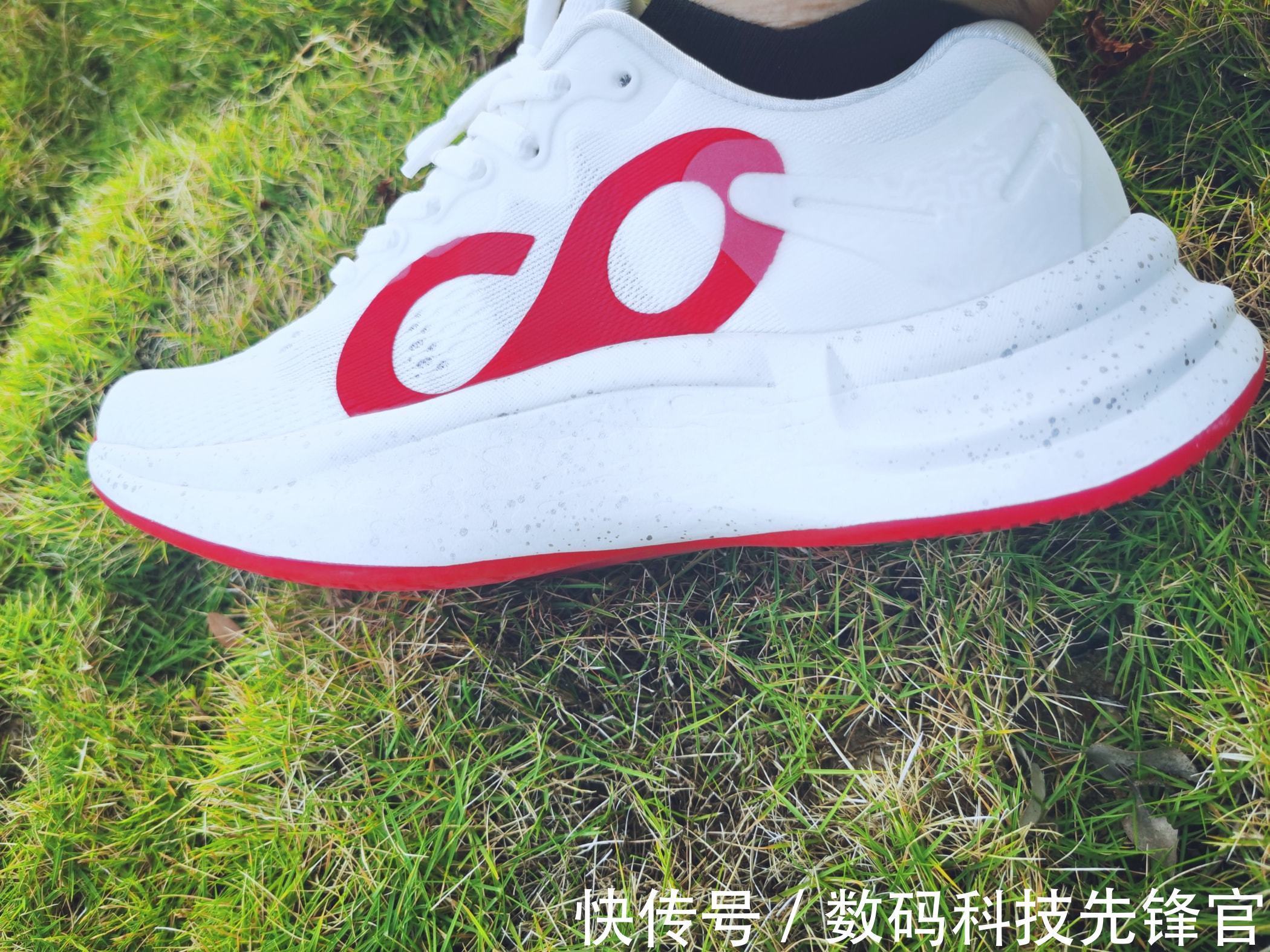 鞋底 大胆尝试,咕咚逐日21K厚底跑鞋,加倍弹力爆发确实香