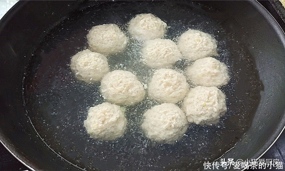 冬瓜|“冬瓜丸子汤”这么做，味道不仅鲜美，好吃还不腻，做一锅不够吃