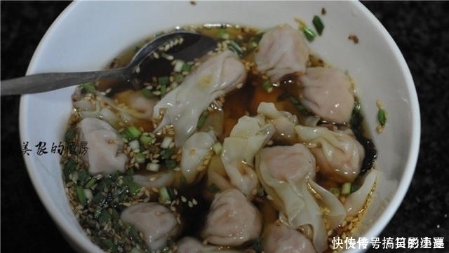 秋天|馄饨汤这么调,简单好味道,几种调料,开水一冲,比骨头汤还鲜