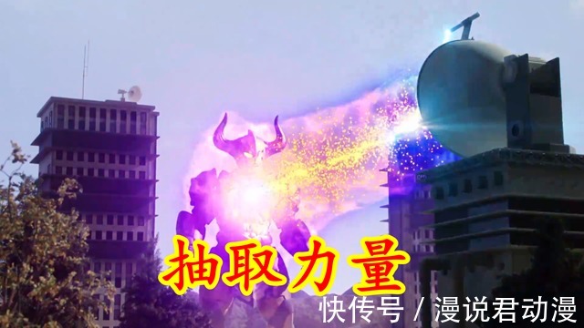 特利迦:黑暗神光棒在手,圣彰人如何成功变身黑扳机?