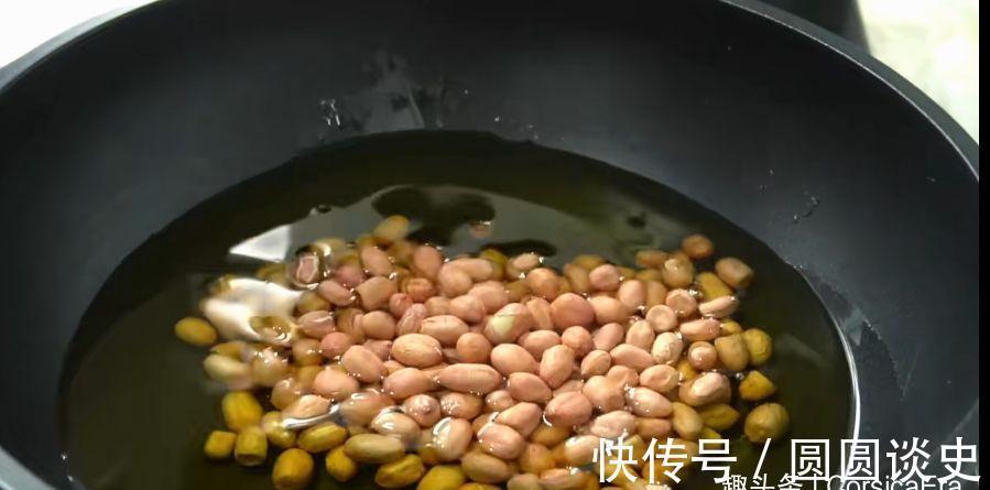 超市15元一斤的辣椒酥，教你在家做，能当零食能下酒，又香又脆