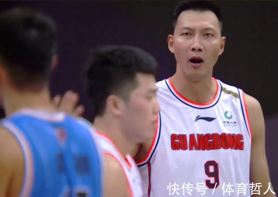 中國男籃|20分10板5助!男籃新星展現CBA頂級內線的實力,得到主教練盛贊