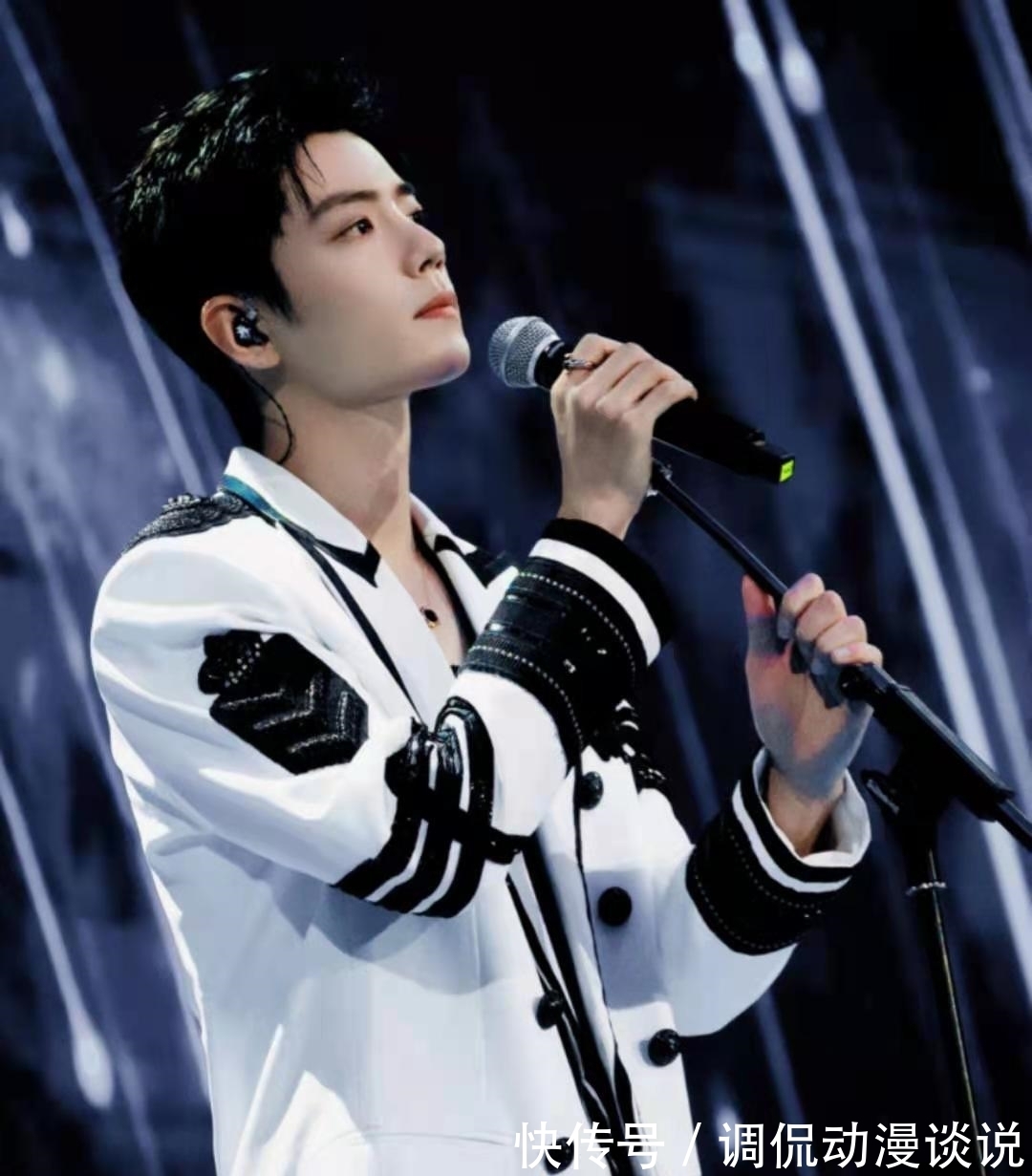 肖战新|肖战新综艺浮出水面？曝两大平台争取顶流，团队考量后终于敲定