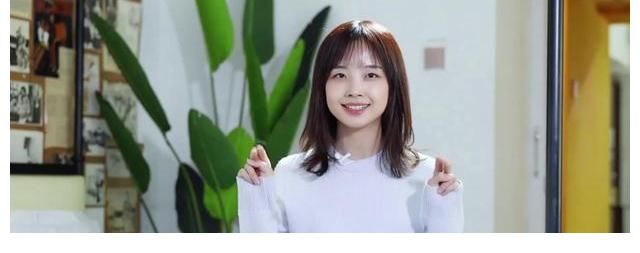 央视主持齐聚上海,“一姐”董卿压轴出场发言,撒贝宁犀利点评