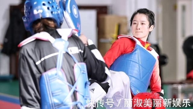 领奖台|34岁辣妈2获奥运金牌,退役2年后复出,4战奥运会挑战最高领奖台
