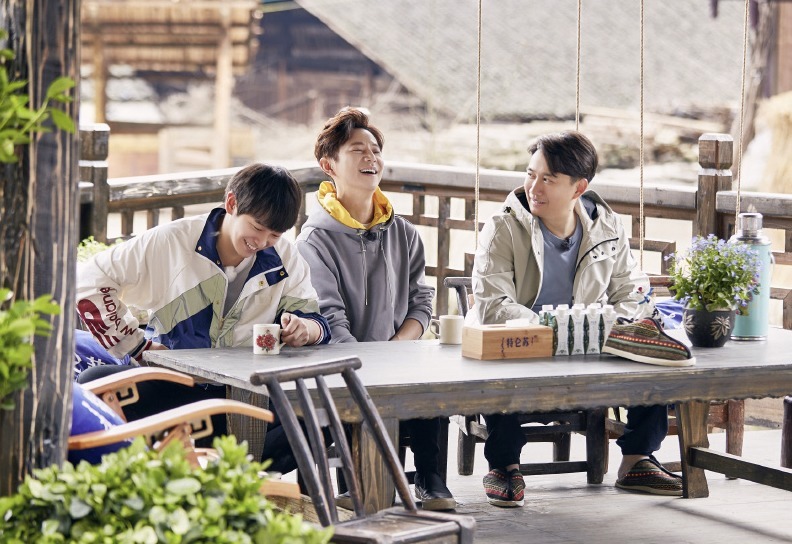 煤氣灶|向往的生活蘑菇屋伙食升級,黃磊吃火鍋笑容滿面,節目組不坑了