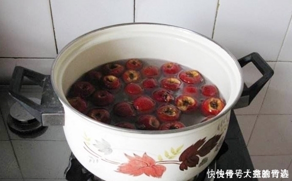 调理|山楂加1物泡水喝,坚持下来,或会收获不少好处,利湿、清肠毒