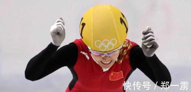 爱丽丝|冬奥会经典之战!李坚柔戏剧性夺冠,三大对手摔倒,大杨扬流泪