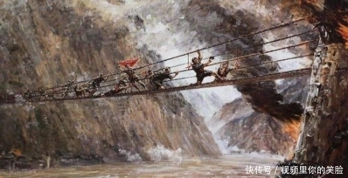 木板|飞夺泸定桥时,敌人为何只拆木板却不炸桥?川军老兵说出了答案