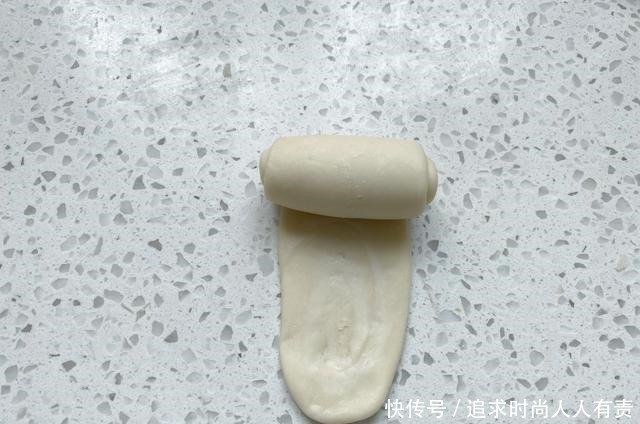 美味|想吃红豆饼别再买了,在家用面粉就能做,咬一口层次分明香酥美味