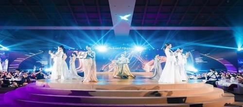 Beloved Queen 挚爱女王拾光鎏金系列全球首发