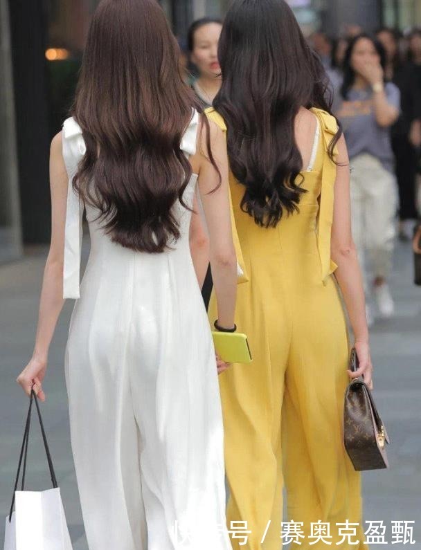 美极了|双胞胎美女,婀娜多姿,身穿紧身裙,美极了