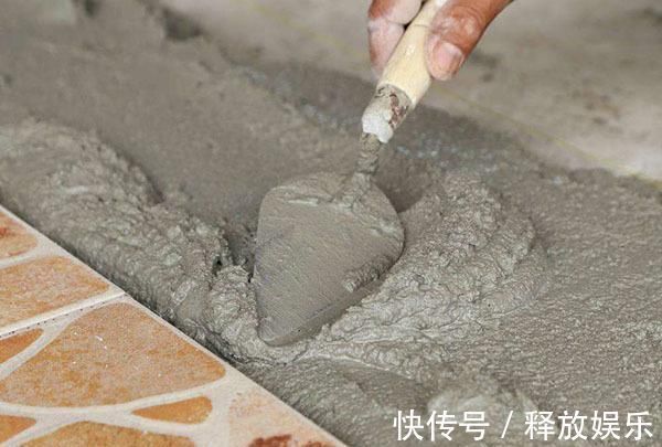 空鼓|越来越多人不用水泥贴瓷砖了,用这种更省钱方便,简直是太机智了