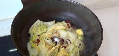  好吃|冬季不吃这菜太亏了，酸爽开胃，解腻又好吃，1块钱能炒一大盘