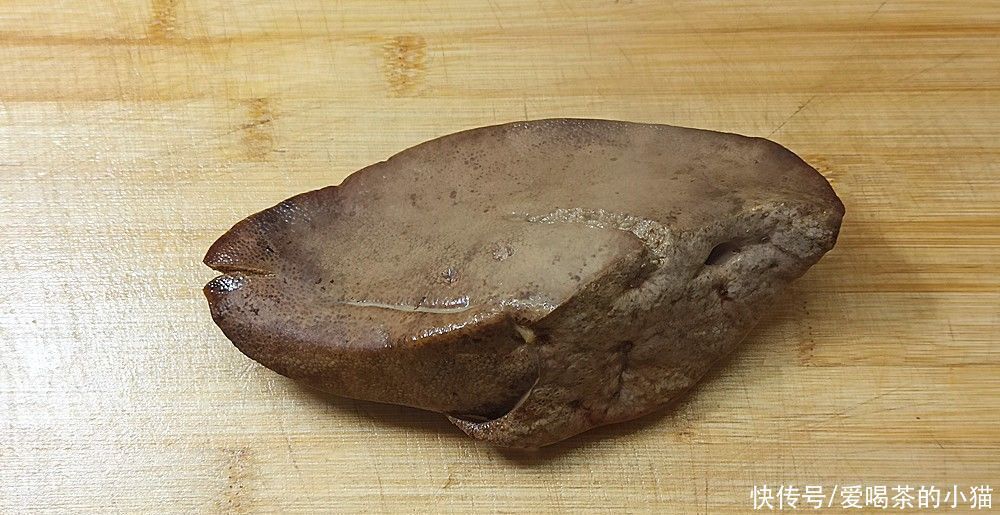 猪肝别只会炒着吃,小猫教教你这么做,外酥里嫩,下酒下饭都不错