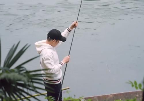 正片|《向往5》存在感最低的嘉賓：挖泥鰍外出釣魚，正片鏡頭一剪沒