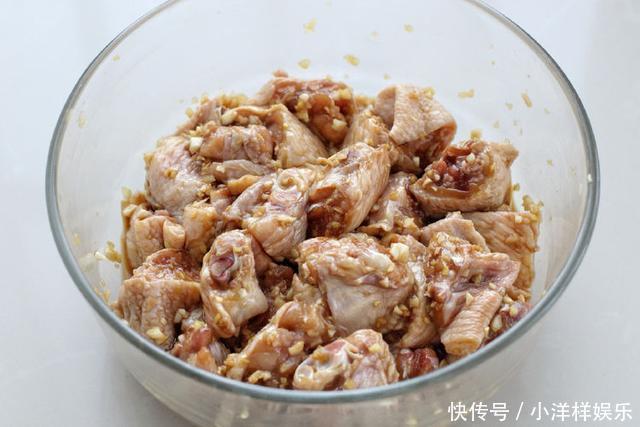 蒸鸡翅你吃过吗比可乐鸡翅简单,口感嫩滑鲜美