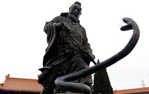 汉高祖|汉高祖刘邦斩蛇起义,是真事还是传说,斩的蛇有多大?