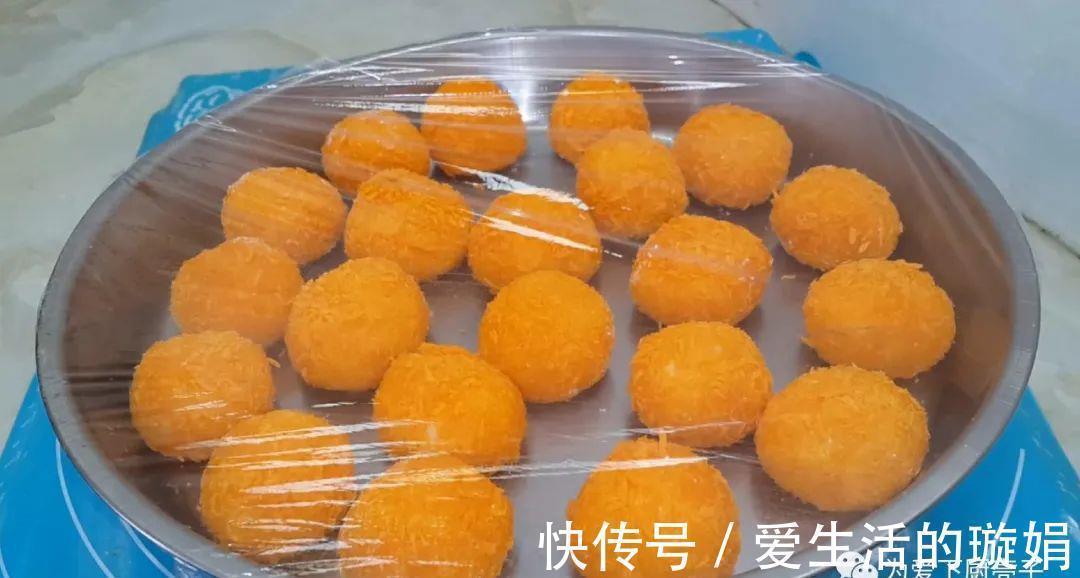 擀杖|南瓜丸子做法,锅里一炸,劲道又拉丝有弹性,出锅全家都抢着吃