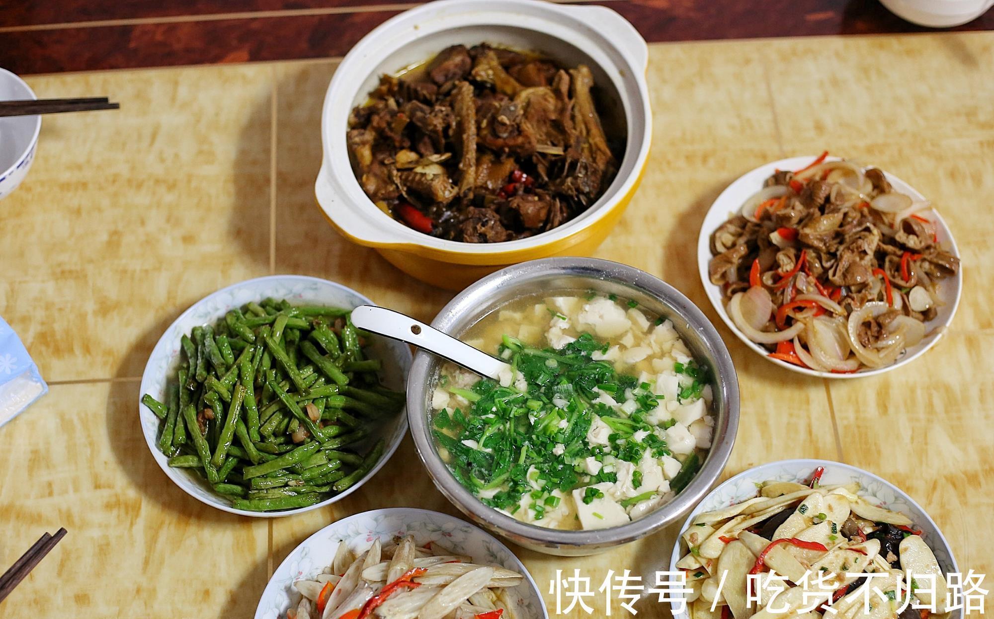 秋天|立秋后一家六口的晚餐，晒圈火了，营养美味吃得香，健康贴秋膘