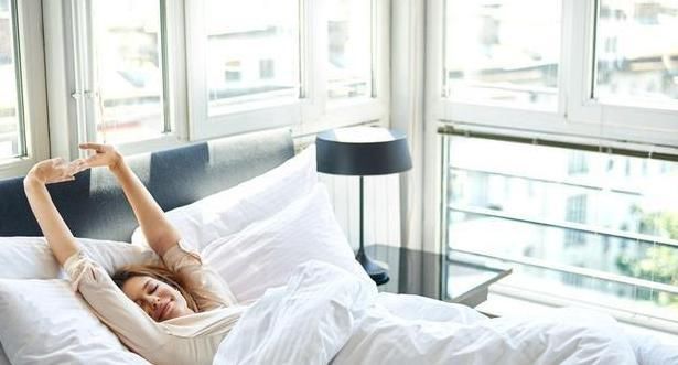 公认:“最佳起床”时间,若养成习惯此时起床,或许身体更健壮