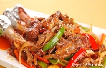 美食推荐:香辣手撕羊拐、苦瓜玉米粑、剁椒蒸鸡腿制作方法