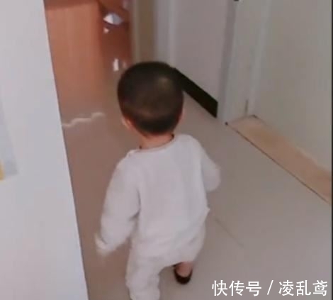 秘密书|宝宝困了要自己睡觉,爸爸跟着回房,看完服气:丈母娘厉害