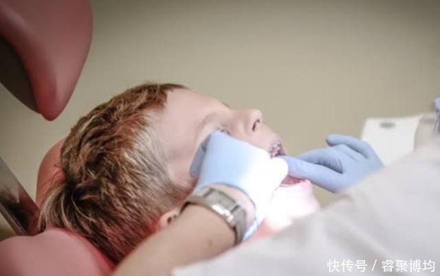 口腔|小孩嘴里有异味,其实来源不是口腔而是胃,证明孩子脾虚积食了