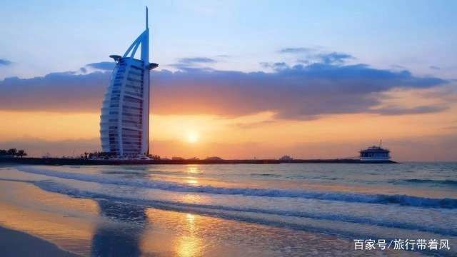 中年|全球第一家七星级酒店:住一晚最贵可花12万,可坐飞机到达酒店