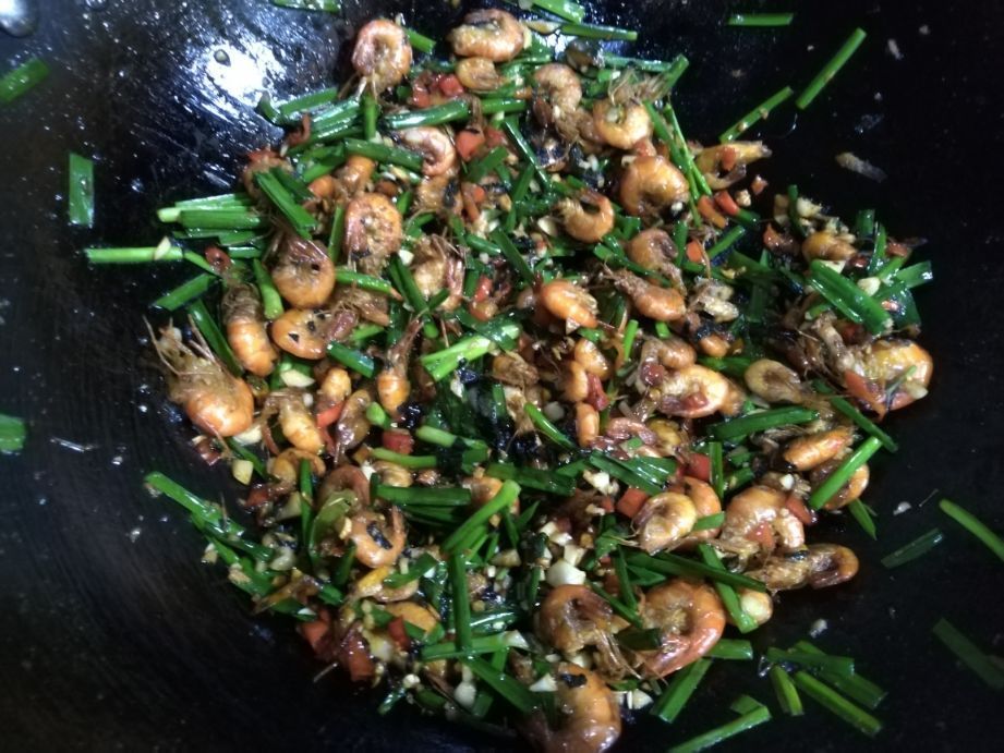 河虾肉嫩香浓，全盘扫光，跟着主厨步骤走，你也能在人前露一手