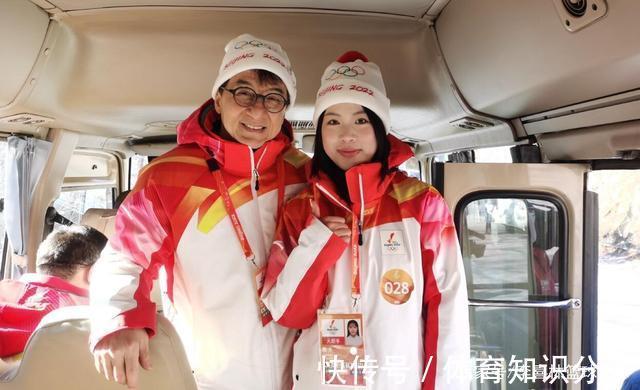 马龙|袁心玥点赞!女排刘晓彤当火炬手!陈雨菲微笑亮相杨倩合影成龙了