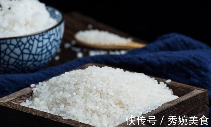 黄豆|天冷，早餐别再吃油条了，换种吃法，不醒面不揉面，咸香又酥脆