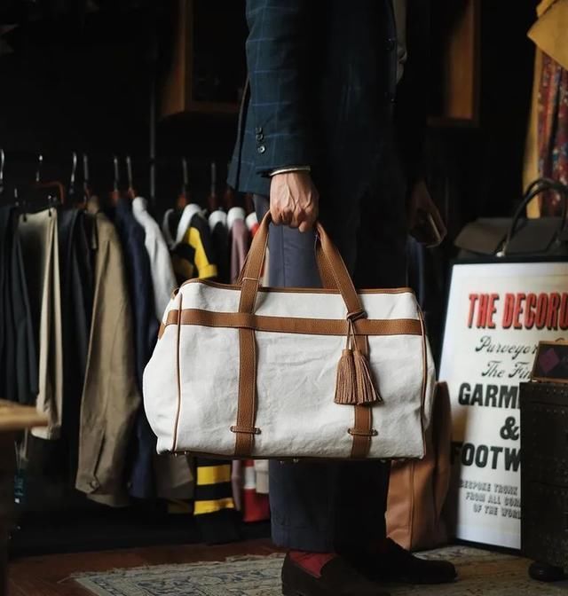 包袋品牌那么多,为什么只有它能征服所有挑剔有品绅男