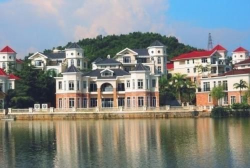 学区|别墅“不香”了?为何越来越多的人搬入小区,中介:有5大缺陷