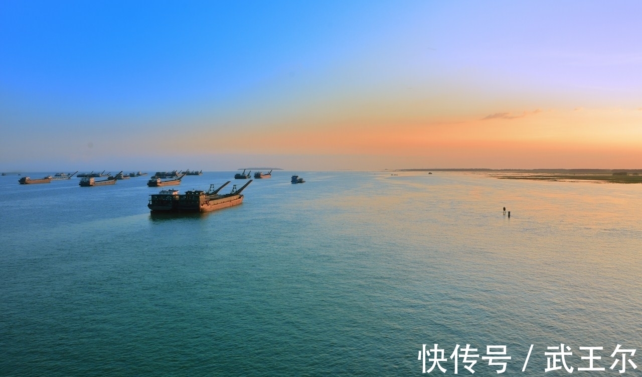 过洞庭$李白和唐珙都写了一首关于洞庭湖的诗,谁的诗更浪漫呢