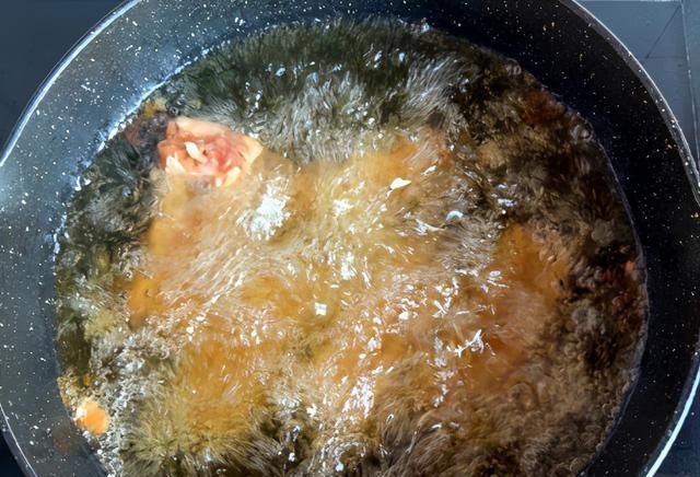 不柴|炖排骨时,最忌焯水,用上这1招,排骨软烂入味,不腥也不柴