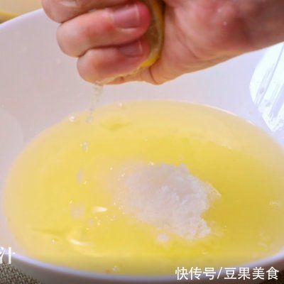 芝士蛋糕|真能Duang~的网红爆款古早蛋糕!口感弹嫩还有流心芝士?