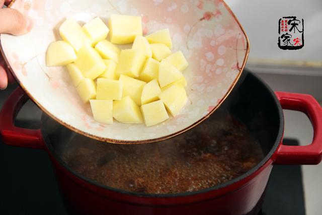 外婆家|外婆来小住,我花70块钱做了1锅红烧牛肉,外婆70元能花好久呀