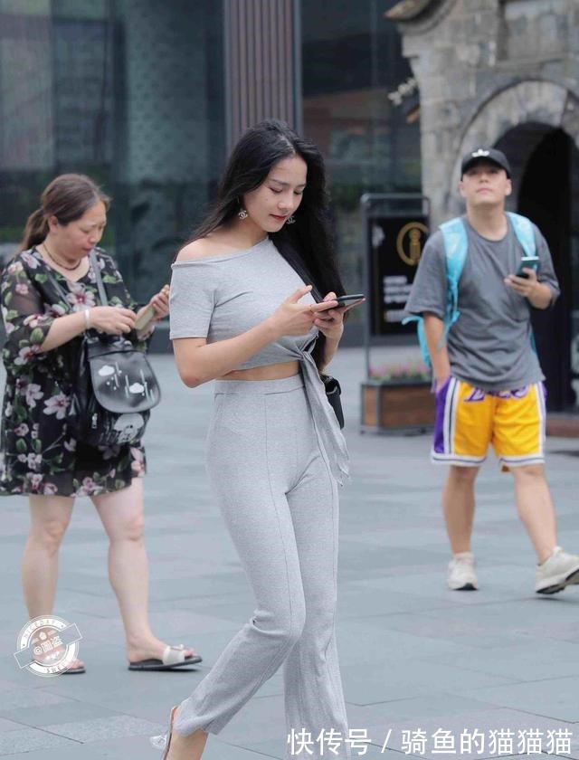 穿搭 清爽穿搭非打底裤莫属，轻盈好看又显气质，唯美动人！