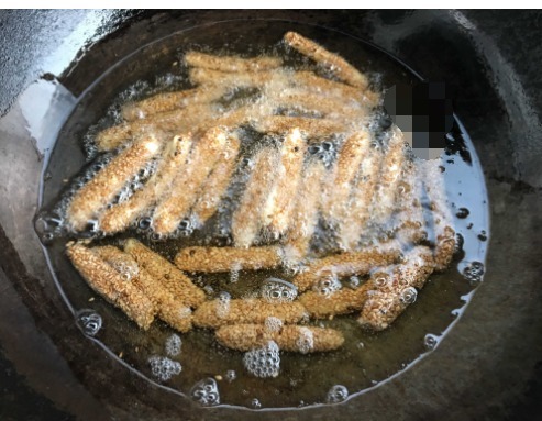 营养|吃炸货,换点新花样!香酥可口的芝麻条,营养高寓意也好