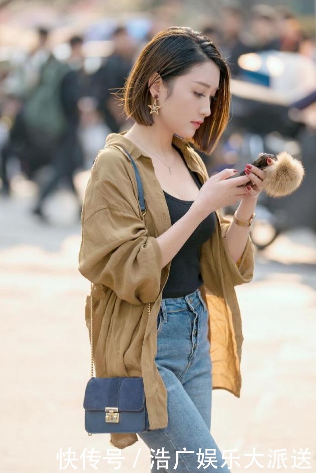 穿男朋友的衬衫出去“嘚瑟”，看你回头怎么交代