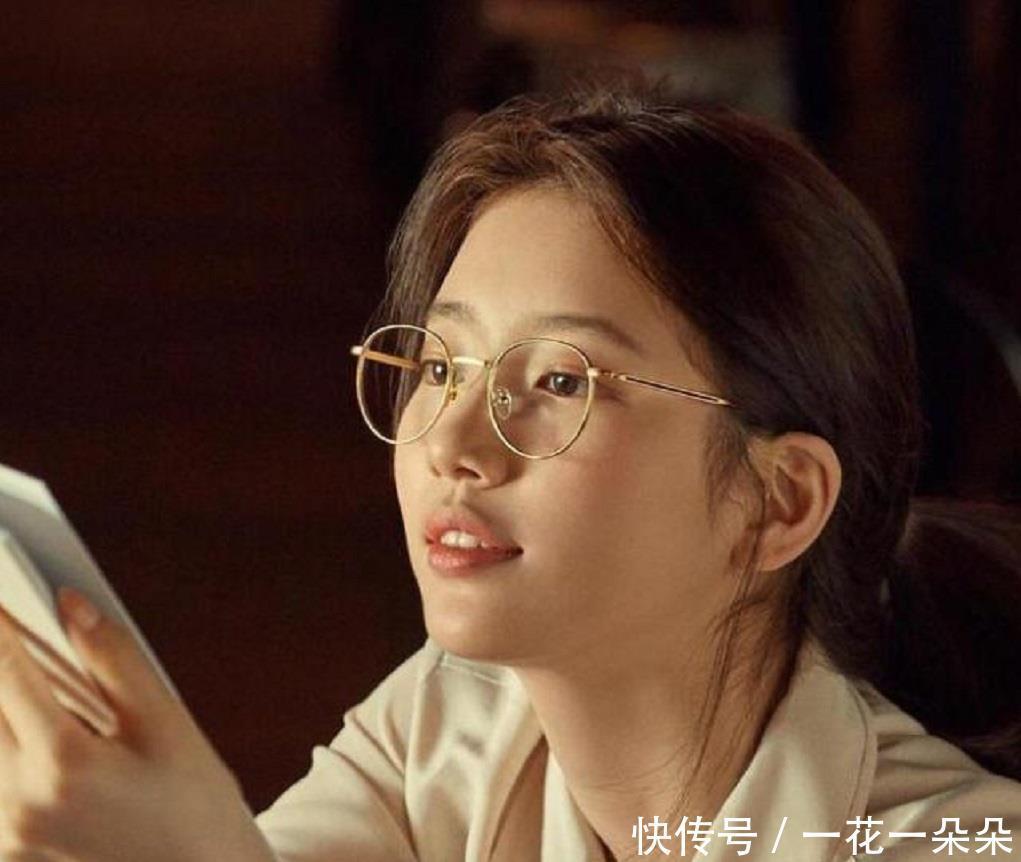  好皮肤|脸上有这5大特征的女生，天生的“带妆脸”，素颜干净清纯有气质