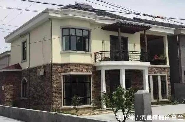 老家|晒晒老家两层小别墅,超爱一楼鱼池,谁说住农村就一定比城里差