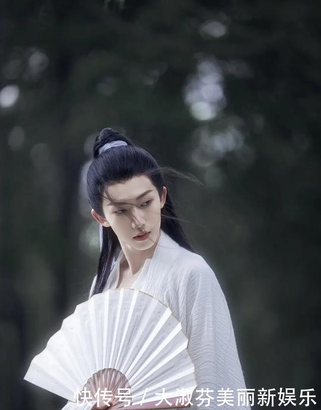 《天官赐福》不再是烫手山芋，网友呼吁他演谢怜，看照片后沦陷了