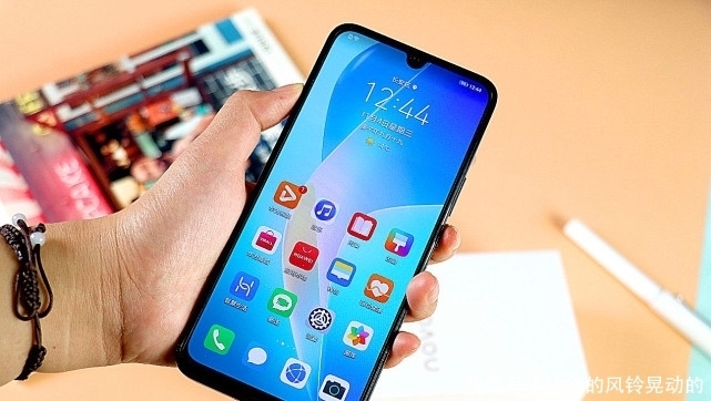 消费者|华为Nova8 SE跌至新低价,不吹不黑,说说优缺点